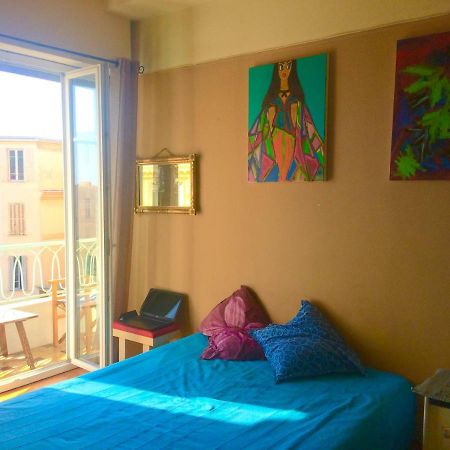 Home Stay - Baie Des Anges Niza Exterior foto